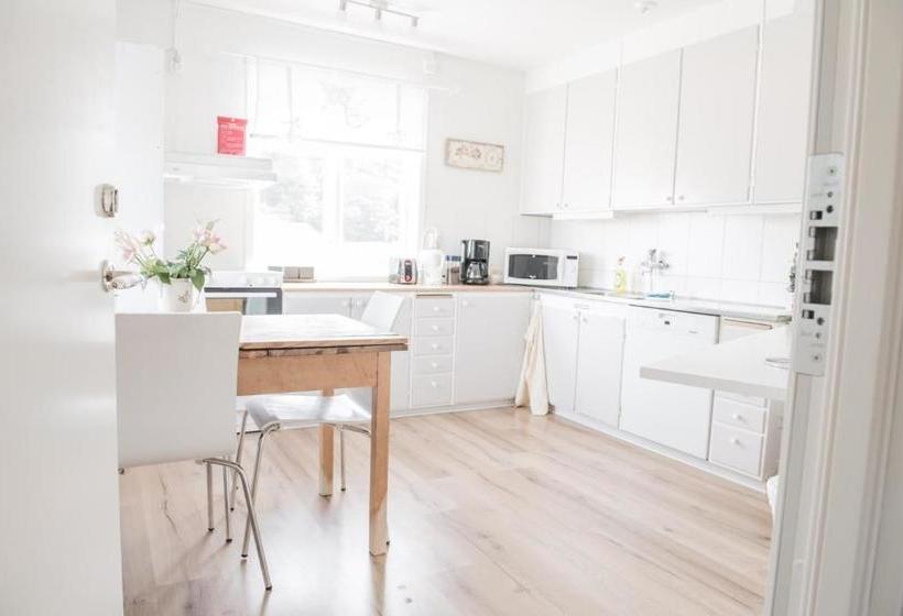 פנסיון Villa Evalotta