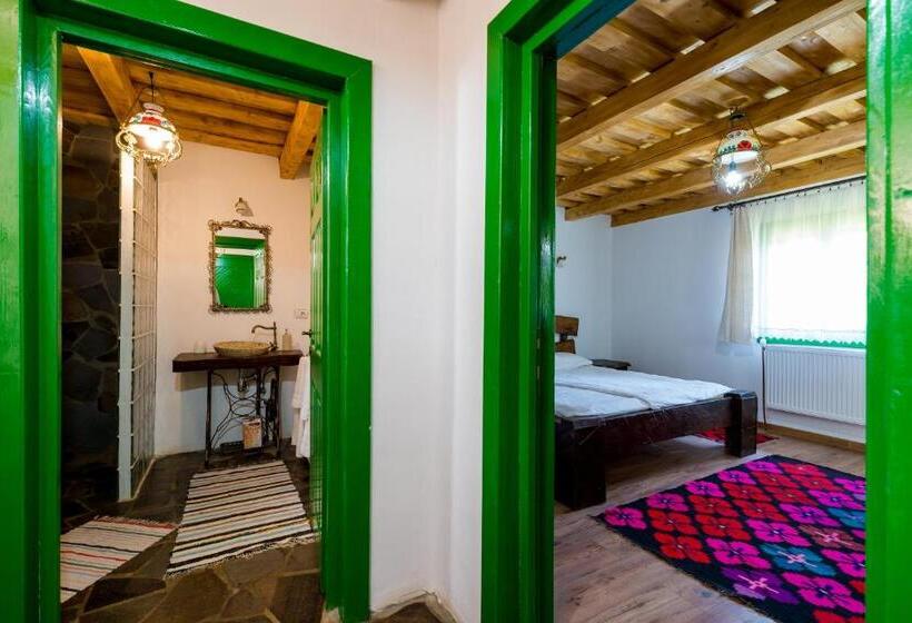 Pensiunea Casa Traditiilor