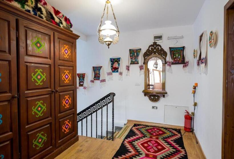 Pensiunea Casa Traditiilor