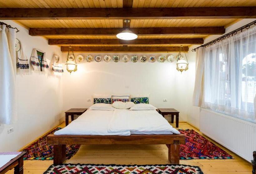 Pensiunea Casa Traditiilor