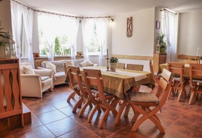 Pensiunea Poiana Avrigului