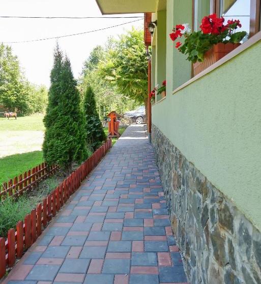 Pensiunea Poiana Avrigului