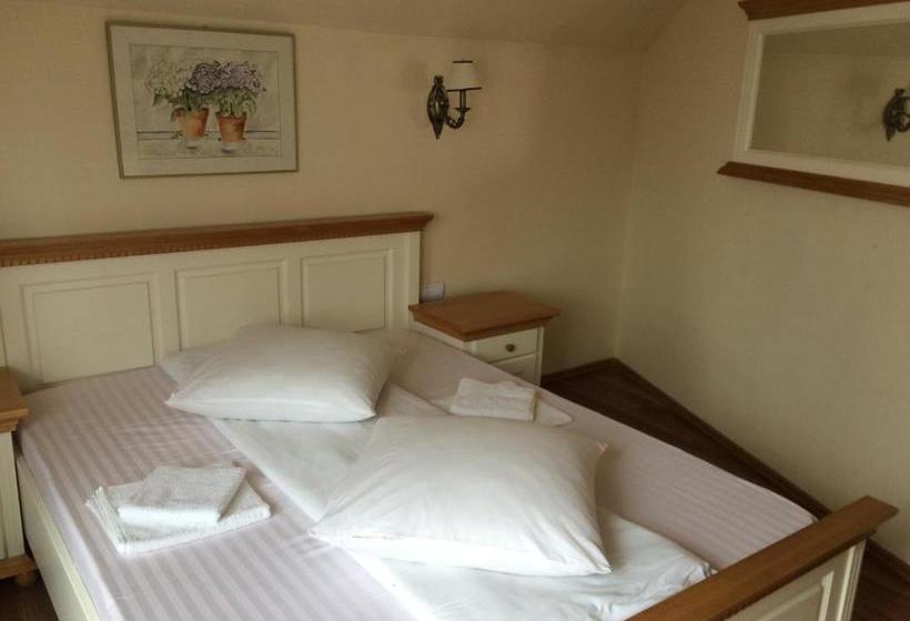 Pensiunea Poiana Avrigului