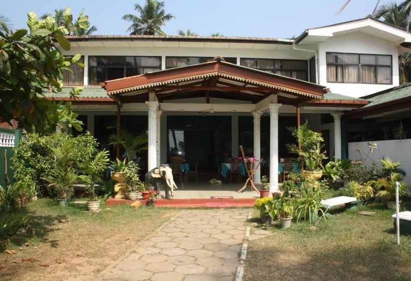 旅馆 Lily Restaurant And Inn