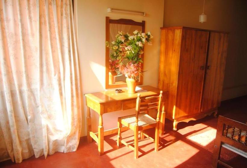 旅馆 Lily Restaurant And Inn