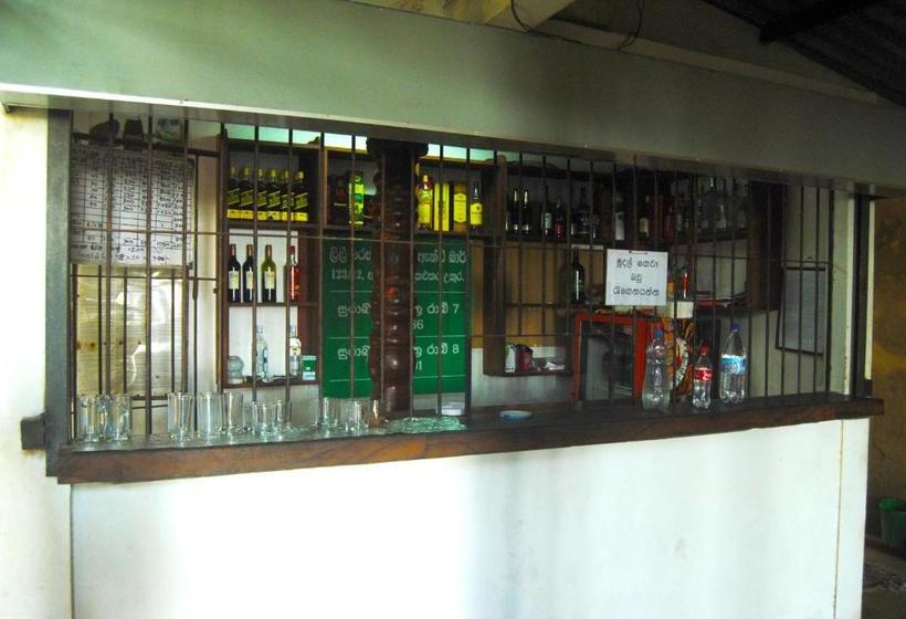 旅馆 Lily Restaurant And Inn