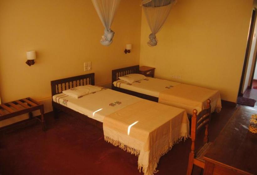 旅馆 Lily Restaurant And Inn