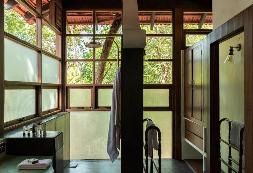 צימר The Postcard Moira