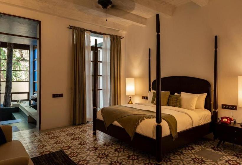 צימר The Postcard Moira