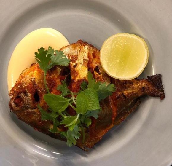 צימר The Postcard Moira