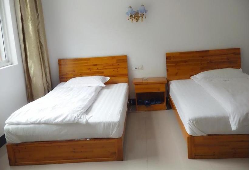 Отель Sanqingshan Jinyilai Inn