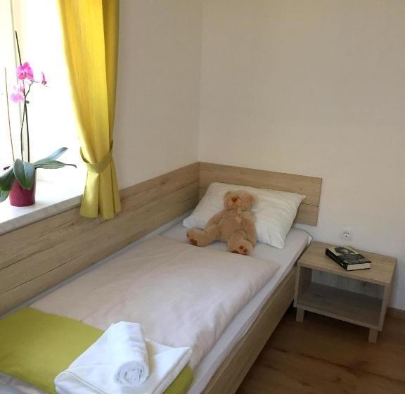 پانسیون Apartmaji In Sobe Tina