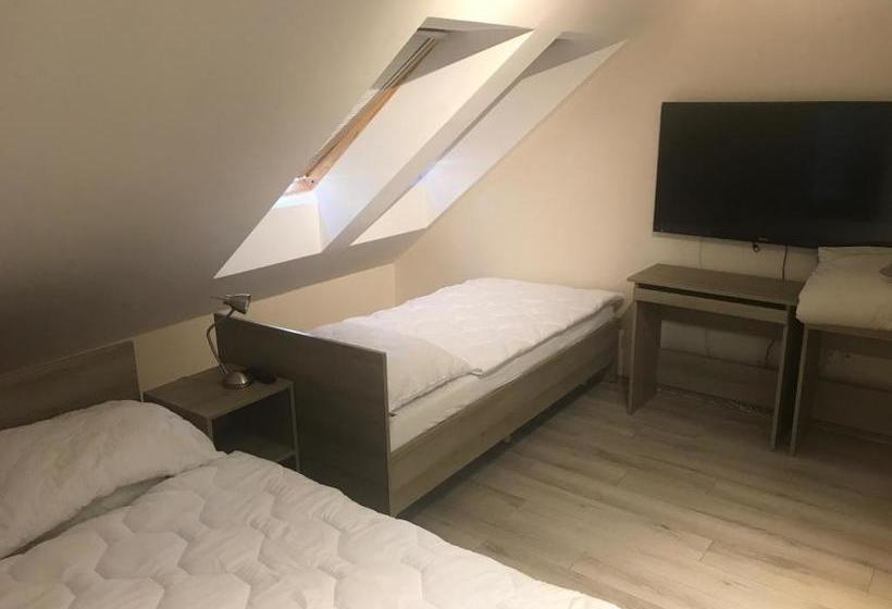 פנסיון Apartman Gondola