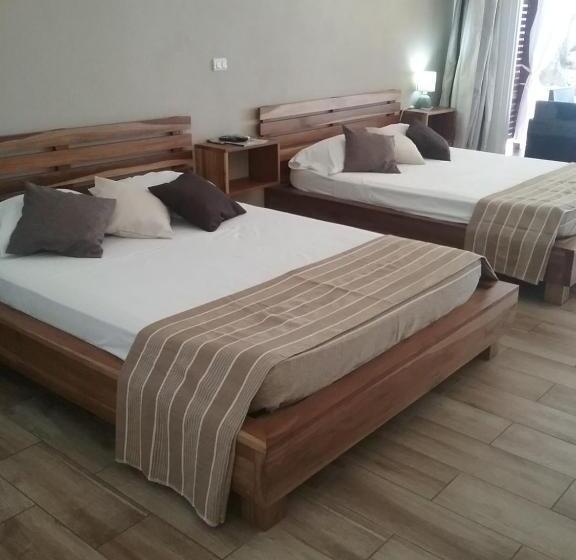 פנסיון Cahuita Inn