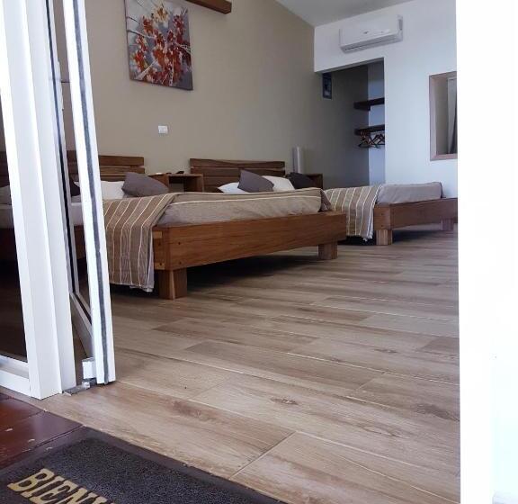 פנסיון Cahuita Inn