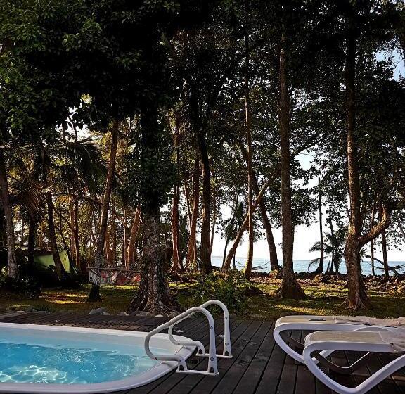 פנסיון Cahuita Inn