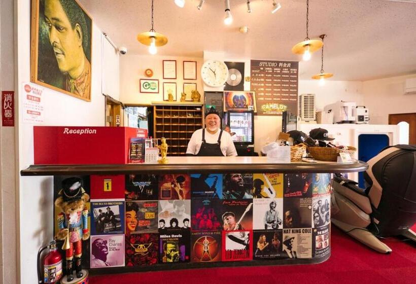 پانسیون Camelot