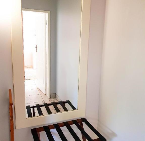 Пансион Dormio Manor Guest Lodge