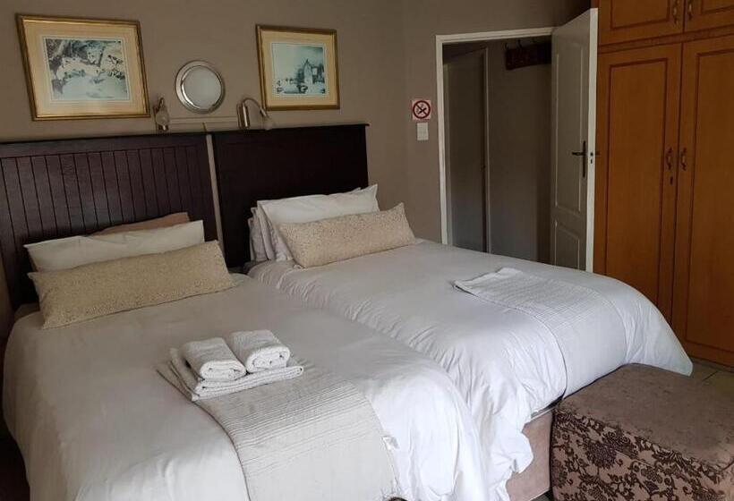 Пансион Dormio Manor Guest Lodge