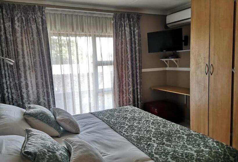 Пансион Dormio Manor Guest Lodge