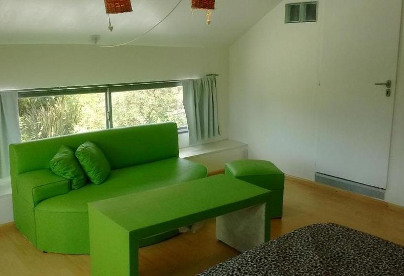 Пансион Guest House Peter Flanders