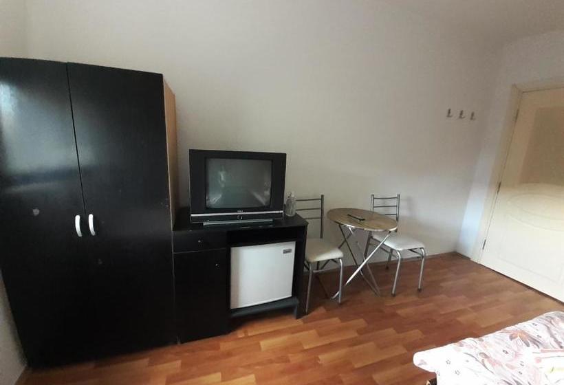 پانسیون Guest House Zarnovel Palace