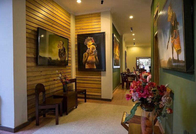 بنسيون Helena Guest House