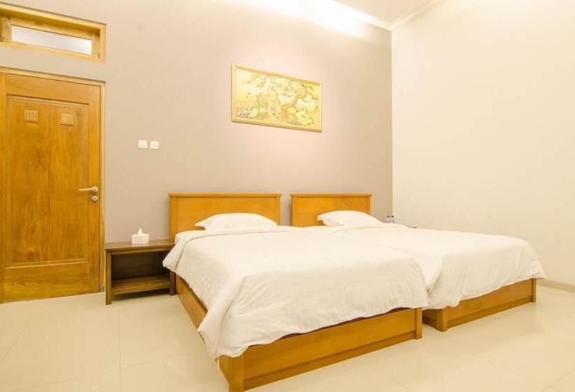 بنسيون Helena Guest House