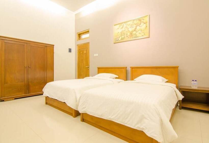 بنسيون Helena Guest House