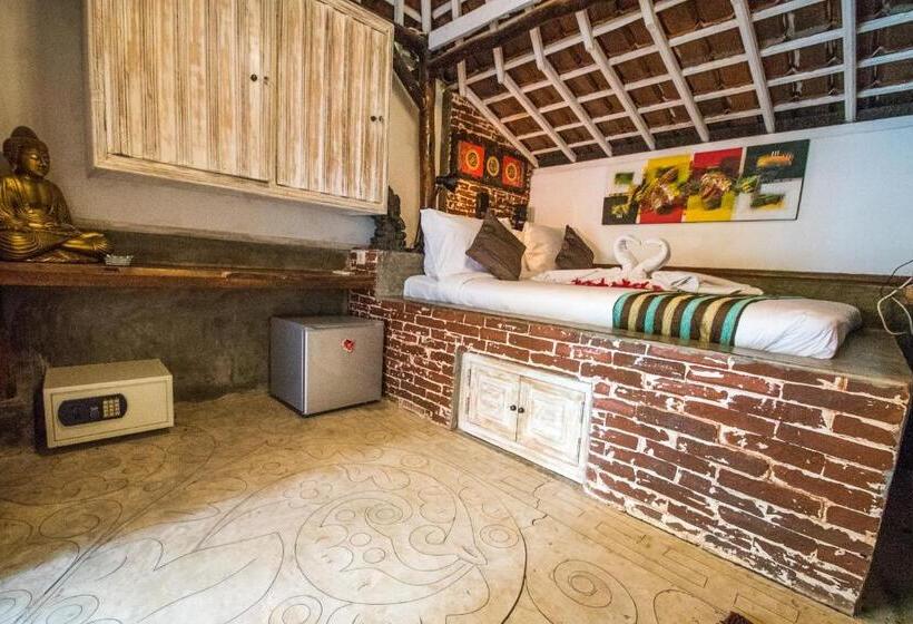 פנסיון Hobbit S House Homestay