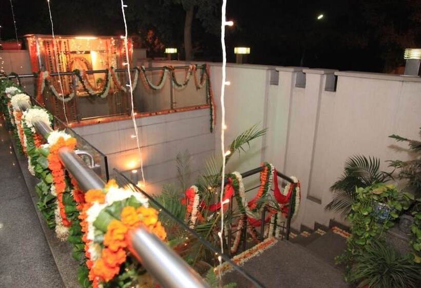 膳宿费 Indiyaah Inn