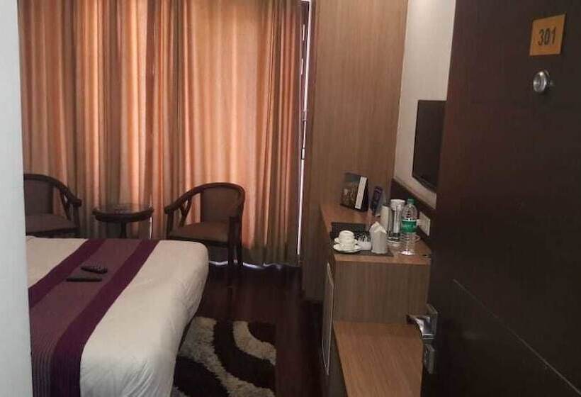 Пансион Indiyaah Inn