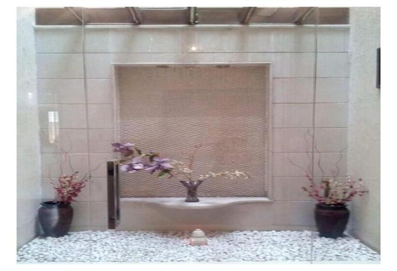 Пансион Indiyaah Inn