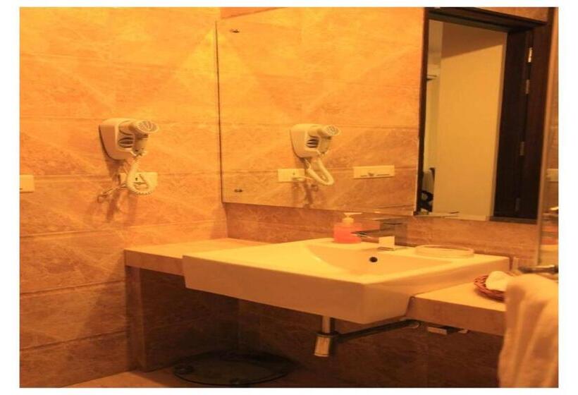 膳宿费 Indiyaah Inn