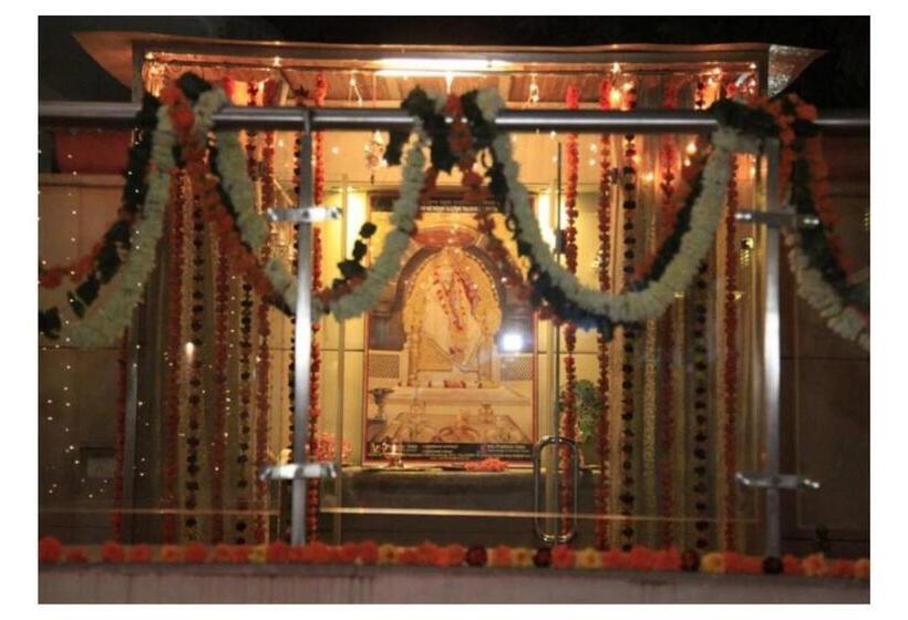 Пансион Indiyaah Inn