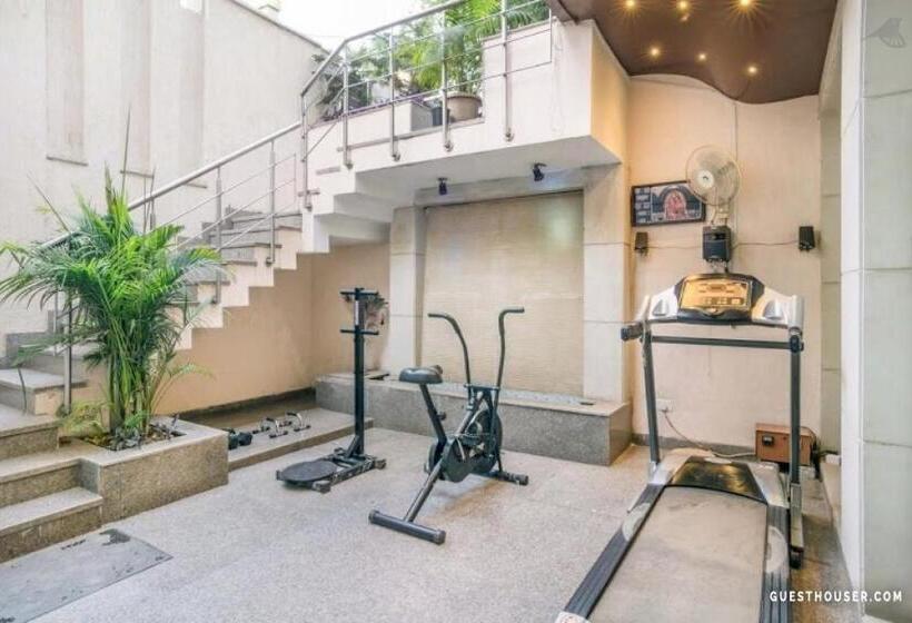 Пансион Indiyaah Inn