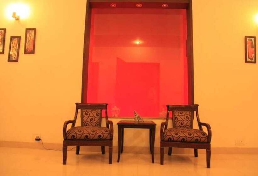 Пансион Indiyaah Inn