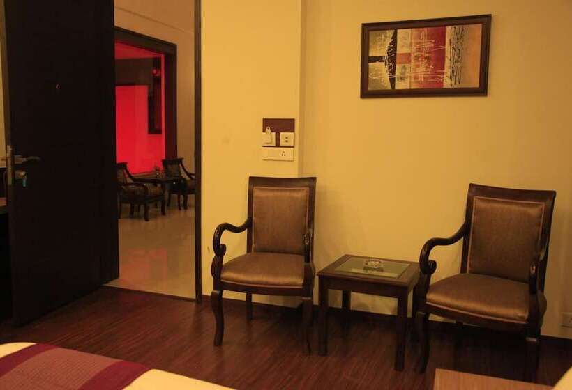 Пансион Indiyaah Inn