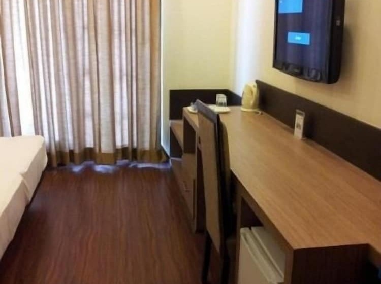 Пансион Indiyaah Inn