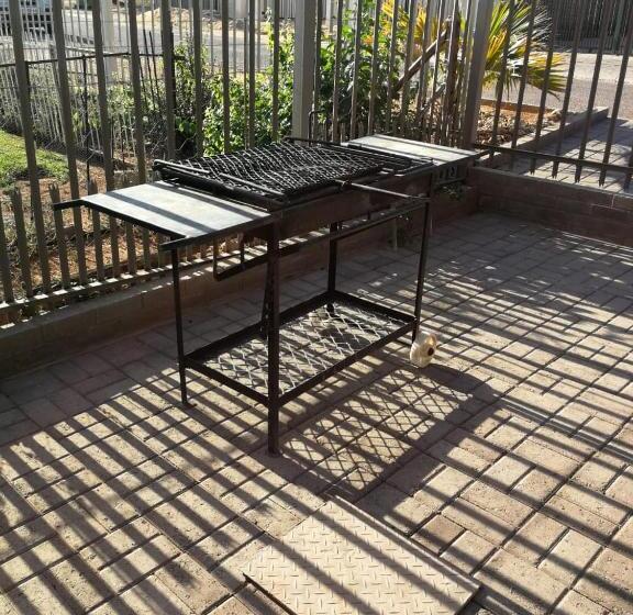 膳宿费 Kalahari Rus