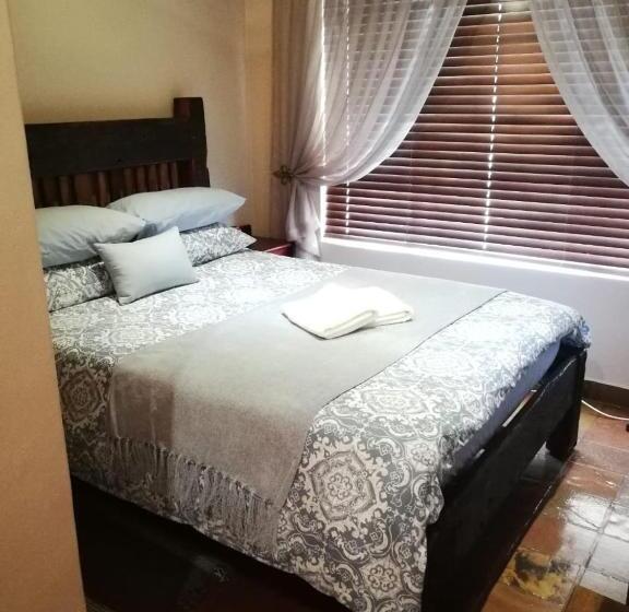 פנסיון Kalahari Rus