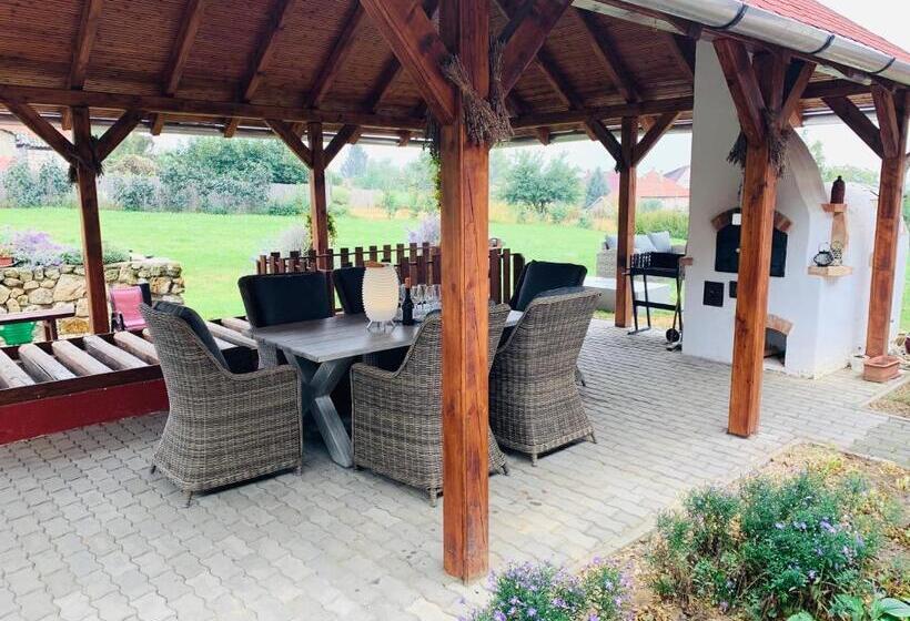 פנסיון Katica Vendégház