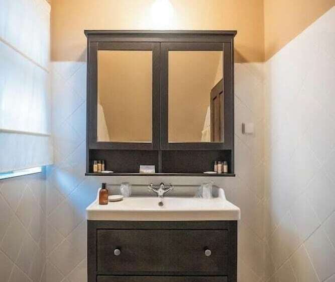 Пансион Ratiu House