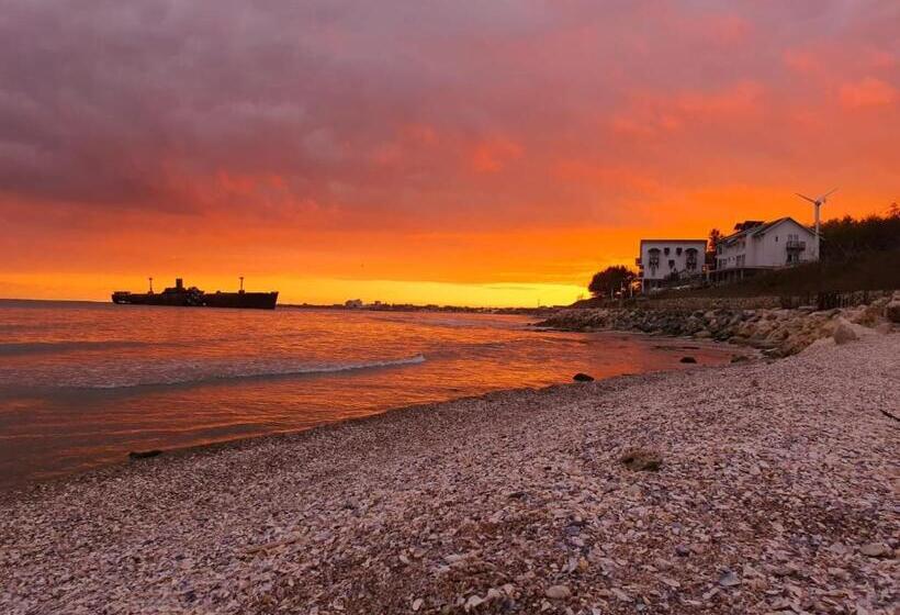 بنسيون Sea&sky Villa Costinesti