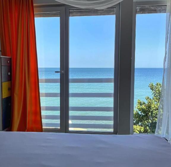 بنسيون Sea&sky Villa Costinesti