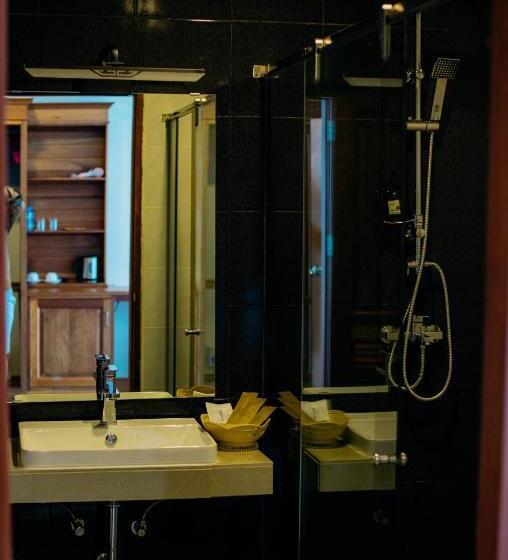 펜션 Sisombat Plaza