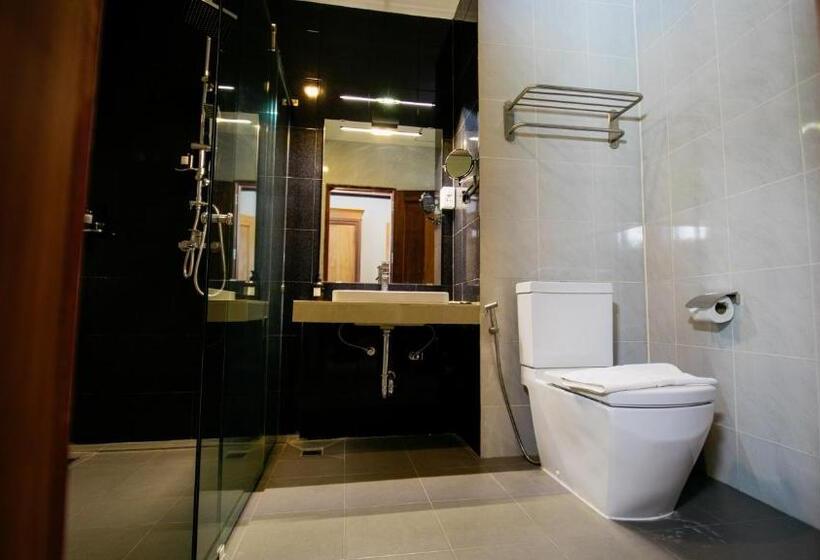 펜션 Sisombat Plaza