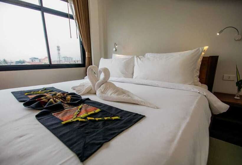 펜션 Sisombat Plaza