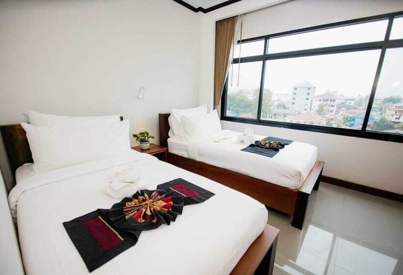 펜션 Sisombat Plaza