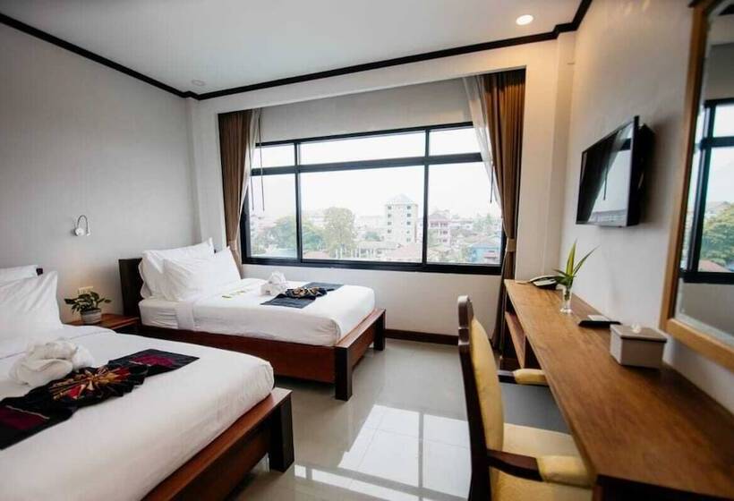 펜션 Sisombat Plaza